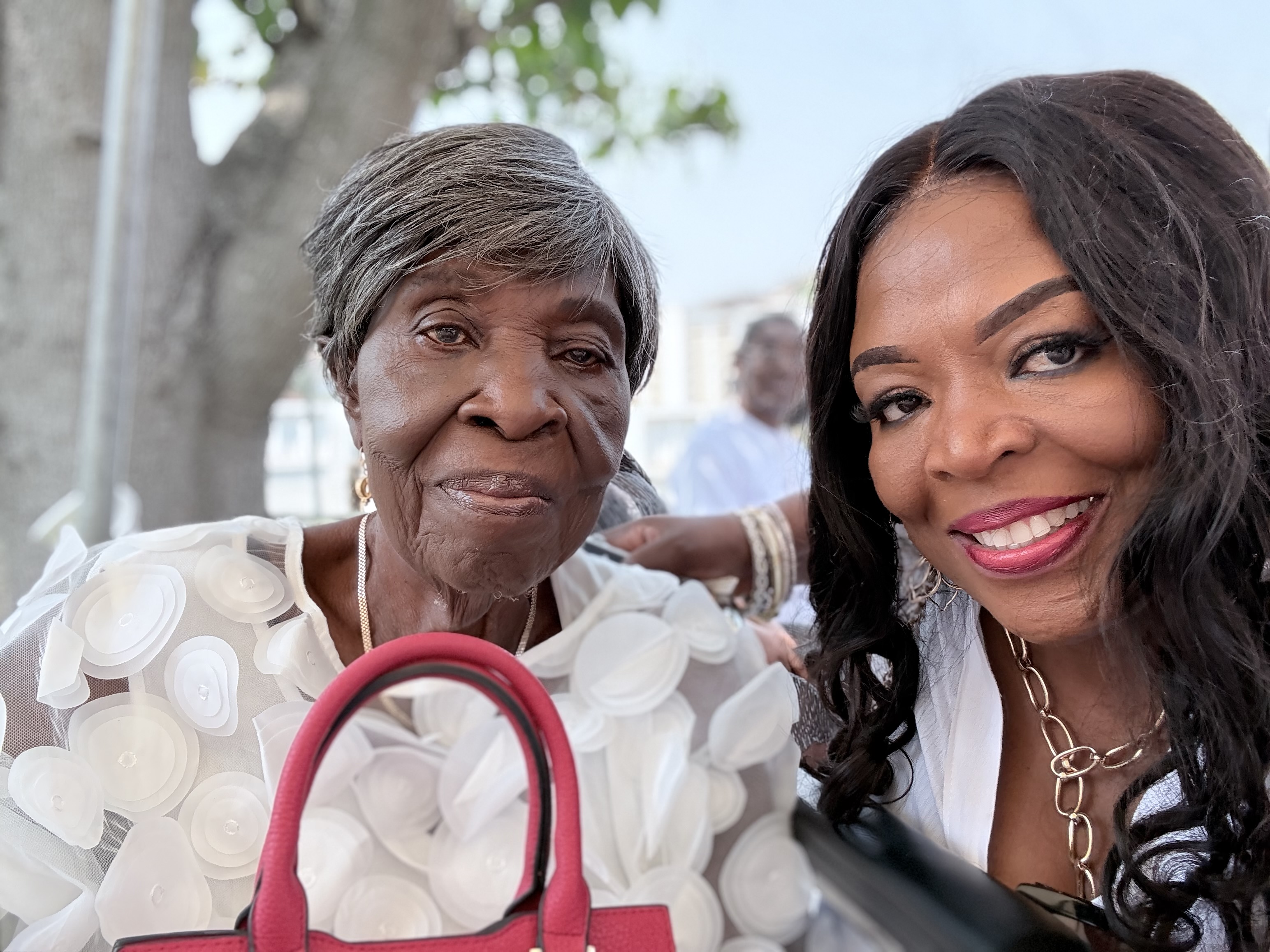 Condolence from Ernestina Archer